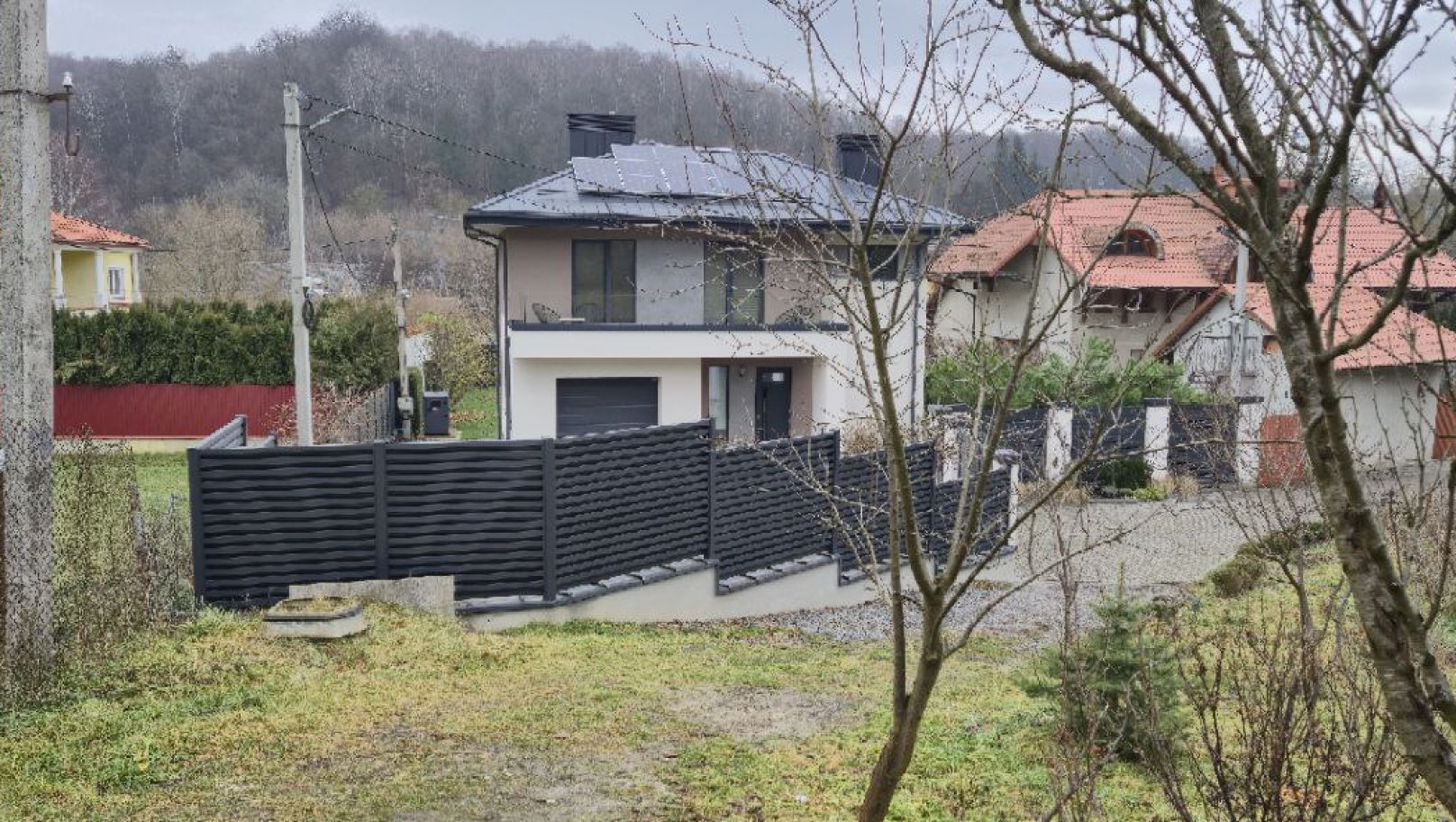 Будинок у Брюховичах, у якому проживає сім’я Тараса Павлишина