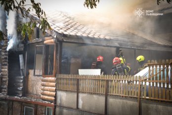 Пожежа будинку на вулиці Бережанській