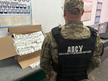 На кордоні з Польщею у водія з Львівщини вилучили Audi за контрабанду електронних сигарет – 04
