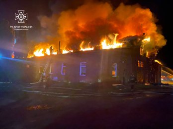 Жахливу пожежу на Львівщині гасили понад 60 рятувальників: деталі – 02