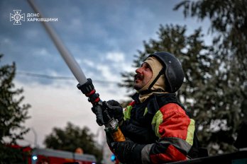 У Харкові дрон влучив у житловий будинок: серед загиблих є діти – 04
