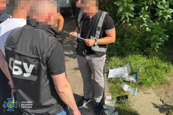 Львівʼянин за понад тисячу доларів намагався оформити 33-річного чоловіка в університет – 01
