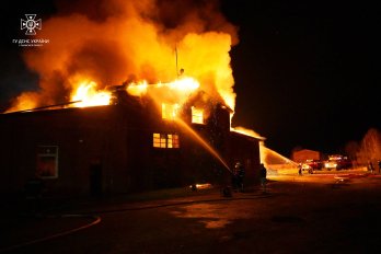 Жахливу пожежу на Львівщині гасили понад 60 рятувальників: деталі – 01