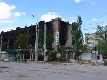 Росіяни артилерією знищують села, щоб вийти на адмінкордон Луганської області – 06