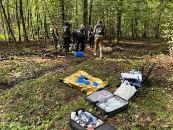 Львівські зоозахисники врятували у лісі на Рівненщині знесиленого лося – 02