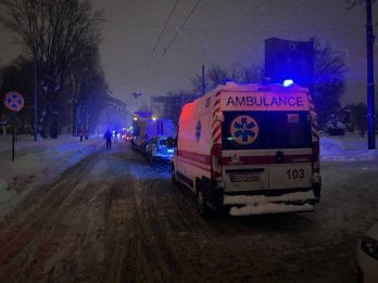 Через влучання дрона у Львові пошкоджено вітражі церкви святих Ольги і Єлизавети – 03