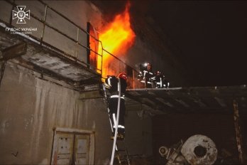 Залучали 41 рятувальника: у Львові в пожежі згоріло офісне обладнання та повербанки (фото) – 03