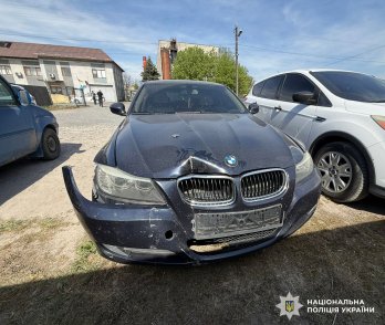 На Львівщині п’яний водій BMW в’їхав у меморіал Героям Небесної Сотні та втік – 01