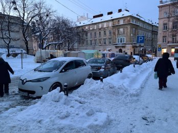 «Вернісаж» (вул. Вірменська, вул. Низький Замок, вул. Театральна, вул. Л.Українки)