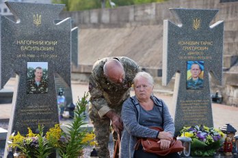 У Львові у День незалежності вшанували полеглих захисників України – 08