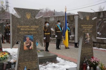 Україна відзначає 30-річчя Збройних сил – 01
