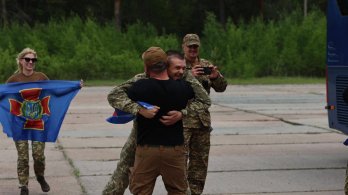 З російського полону повернулись ще 307 українців — триває масштабний обмін – 09