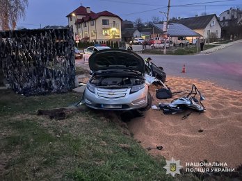 Біля Бібрки 47-річний львів’янин потрапив у смертельну ДТП з вантажівкою – 03