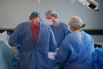 У Львові жінці з рідкісною групою крові пересадили печінку загиблого 16-річного юнака