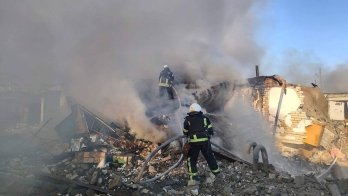 У Миколаєві під час повітряної тривоги пролунали вибухи, є постраждалі – 03