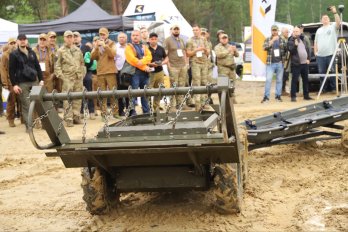 Перший в Європі унікальний комплекс для розмінування відкрили на Львівщині