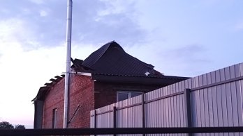Через негоду у селі на Львівщині в десятках будинків зірвало дахи та вибило вікна – 05