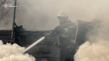 Поблизу Львова рятувальники ліквідували масштабну пожежу на складі – 02