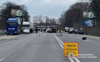 Смертельна ДТП біля Дублян: після зіткнення на трасі вибухнув автомобіль – 04
