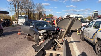 Водійка Hyundai загинула внаслідок зіткнення з відбійником біля Львова – 01
