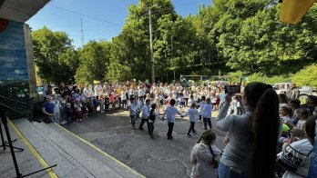 Учні львівської початкової школи зібрали 63 тис. грн для свого випускника-військового