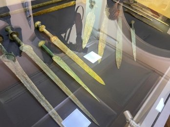 Колишній нардеп привласнив 6 тисяч експонатів, викрадених з музеїв Криму – 02