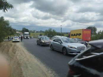 Після протесту мешканців Гряди розглянуть облаштування зупинок на трасі до кордону – 01
