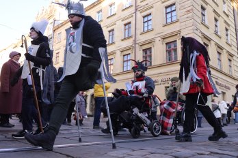 У Львові відбувся унікальний різдвяний вертеп за участю ветеранів-вершників – 01