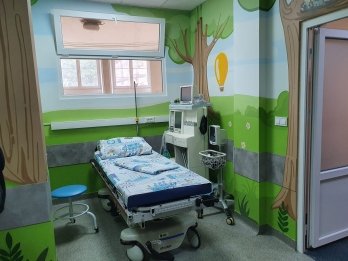 У львівському Охматдиті відкрили передопераційну кімнату, де дітей поруч із рідними вводитимуть у медикаментозний сон – 02