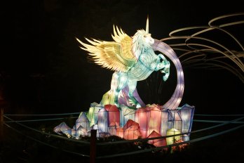 Напередодні Дня Святого Миколая у Львові відкривають Парк ліхтарів – 01