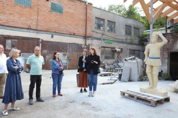 У Львові завершили реставрацію фасаду Королівської кам’яниці – 01