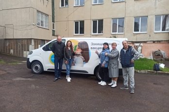 Львівщина отримала автомобіль для транспортування вакцин – 01