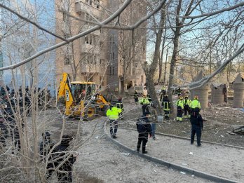 У Тернополі внаслідок російського удару зруйновані багатоповерхівки: є загиблі та поранені – 01