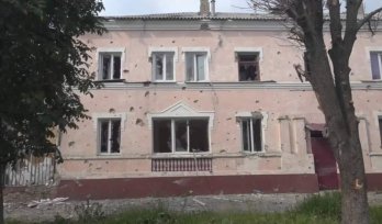 Росіяни продовжують обстрілювати Сєвєродонецьк: Гайдай розповів про руйнування на Луганщині – 02