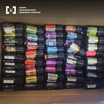 Підпільну мережу з продажу вейпів викрили у Львові