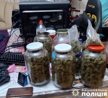 У наркоторговця в Дрогобичі вилучили марихуану на один мільйон гривень – 02