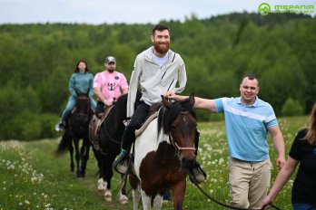 Ветерани війни на Львівщині проходять терапію кінними прогулянками – 04