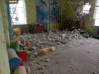 Загострення на Донбасі: російські окупанти під час обстрілу влучили у дитсадок – 02