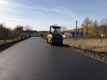 На Львівщині відремонтували дорогу, що веде до давнього монастиря – 02