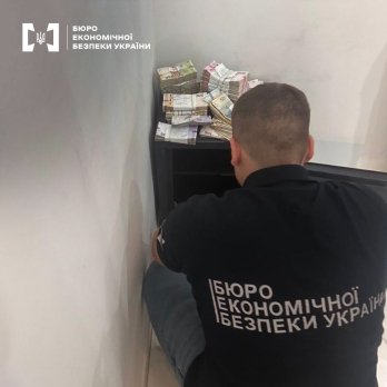 На Львівщині викрили мережу нелегальних обмінників: вилучено понад 12 млн грн – 03