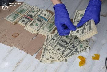 Правоохоронці затримали 20-річного організатора псевдообмінника у центрі Львова – 02