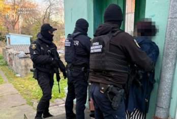 У Стрию 41-річна жінка продавала наркотики під заставу паспортів – 01