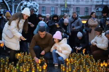 «Запали свічку пам’яті»: львів’яни доєднались до загальнонаціонального дня скорботи – 07