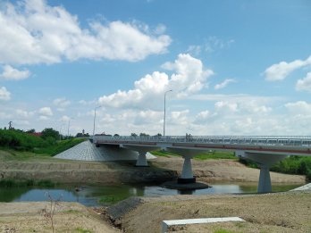 Міст, який теж відновили під час ремонту дороги Фото: LVIV.MEDIA