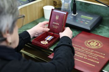 Родинам загиблих нацгвардійців зі Львівщини вручили ордени та медалі – 16
