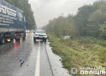 Через зіткнення двох BMW біля Львова постраждав 39-річний водій – 02