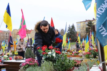 На Личаківському кладовищі вшанували полеглих героїв – 05