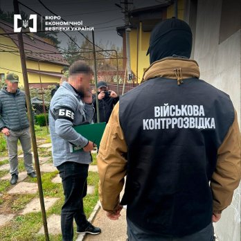 БЕБ Львівщини викрило схему незаконного ввезення 130 автівок як гуманітарної допомоги