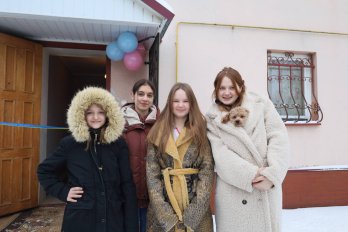 На Львівщині для двох прийомних родин з прифронтових територій придбали будинки за майже 13 млн грн – 01