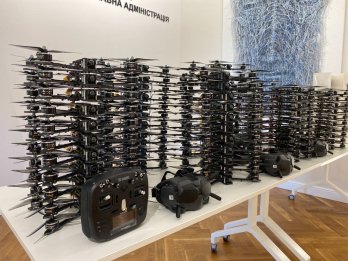 У Львівській ОВА показали 100 бойових дронів, які передають ЗСУ (фото) – 02